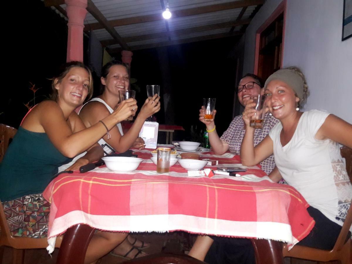 Sigiri Picaso Home Stay Szigirija Kültér fotó